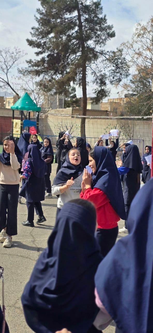 مسابقه والیبال در ۲۲بهمن